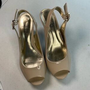 Life Stride Elegant Beige flesh tone Peep-Toe Slingback Heels size 6